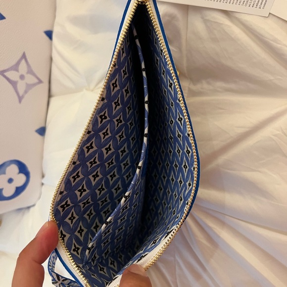 NIB Louis Vuitton Neverfull MM By The Pool Blue 2023 M22979 With Pouch - Picture 7 of 15